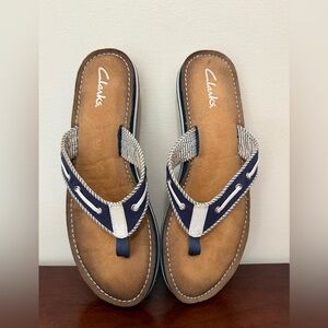 Clarks “breeze” sea navy & white sandal in size 10